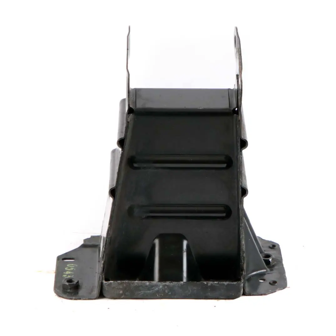 Supporto della traversa paraurti anteriore sinistro per Mercedes W245 con numero di parte A1696201734 Mercedes W245 Supporto della traversa paraurti anteriore sinistro - SKU A1696201734-1 - Numero di parte A1696201734