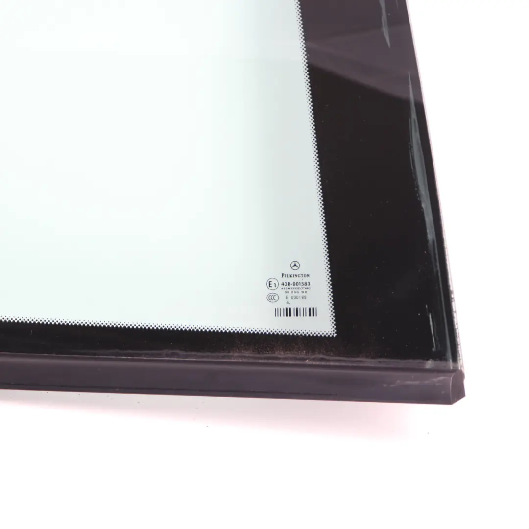 Cuarto Ventana Trasera Derecha Vidrio AS2 para Mercedes W169 Coupe con número de pieza A1696700812 Mercedes W169 Coupe Cuarto Ventana Trasera Derecha Vidrio AS2 - SKU A1696700812 - Número de pieza A1696700812