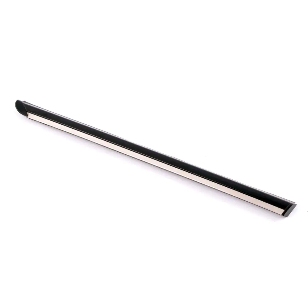Mercedes W245 Moulure De Vitre Arrière Droite Noire - SKU A1696730683 - Numéro de pièce A1696730683