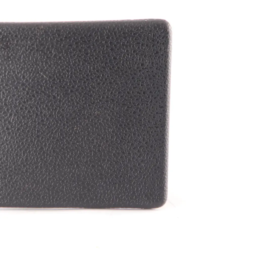 Consola Central Tapa Reposabrazos Panel Negro para Mercedes W169 W245 con número de pieza A1696800135 Mercedes W169 W245 Consola Central Tapa Reposabrazos Panel Negro - SKU A1696800135 - Número de pieza A1696800135