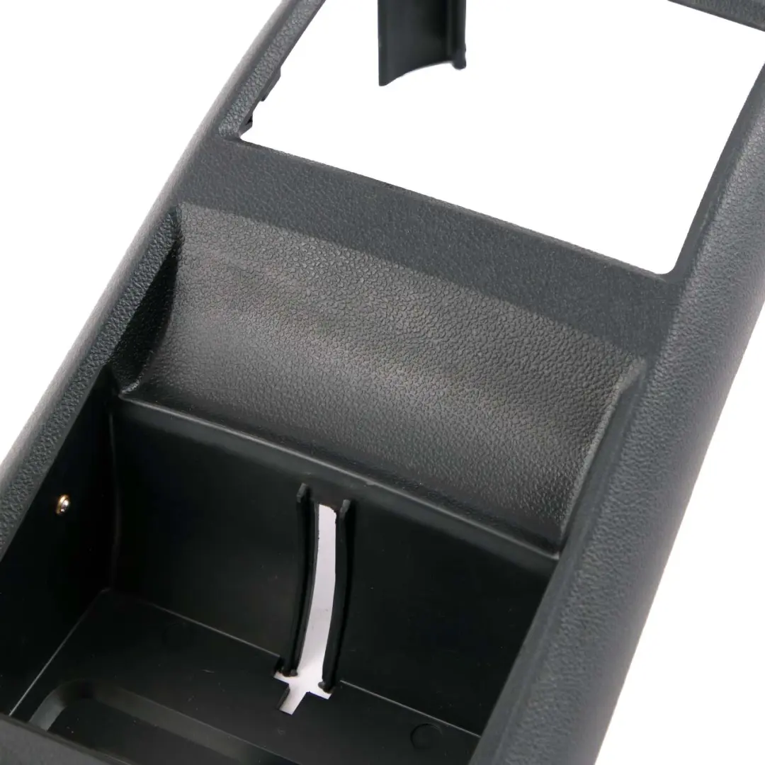 Mittelkonsole Armaturenbrett Mittlere Abdeckung Paneel Beschnitt für Mercedes W245 mit Teilenummer A1696802939 Mercedes W245 Mittelkonsole Armaturenbrett Mittlere Abdeckung Paneel Beschnitt - SKU A1696802939 - Teilenummer A1696802939