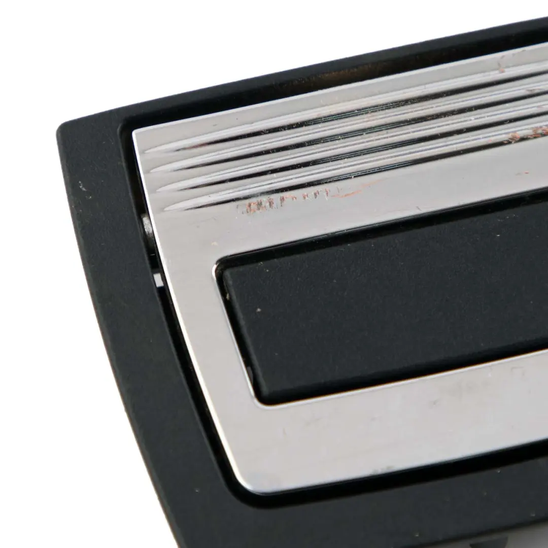 Mercedes-Benz W245 Staffa pavimento bagagliaio Maniglia sollevamento per con numero di parte A1696803274 Mercedes-Benz W245 Staffa pavimento bagagliaio Maniglia sollevamento - SKU A1696803274 - Numero di parte A1696803274