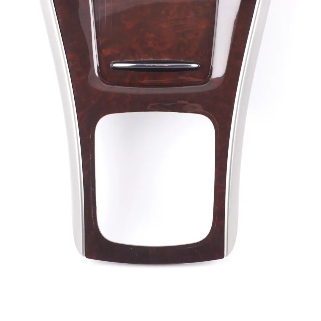 Consola Central Embellecedor Cambio Cubierta Madera para Mercedes W245 con número de pieza A1696803739 Mercedes W245 Consola Central Embellecedor Cambio Cubierta Madera - SKU A1696803739 - Número de pieza A1696803739