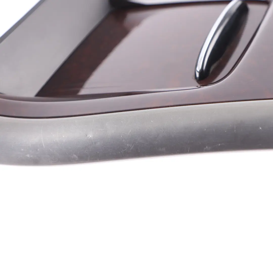 Consola Central Embellecedor Cambio Cubierta Madera para Mercedes W245 con número de pieza A1696803739 Mercedes W245 Consola Central Embellecedor Cambio Cubierta Madera - SKU A1696803739 - Número de pieza A1696803739
