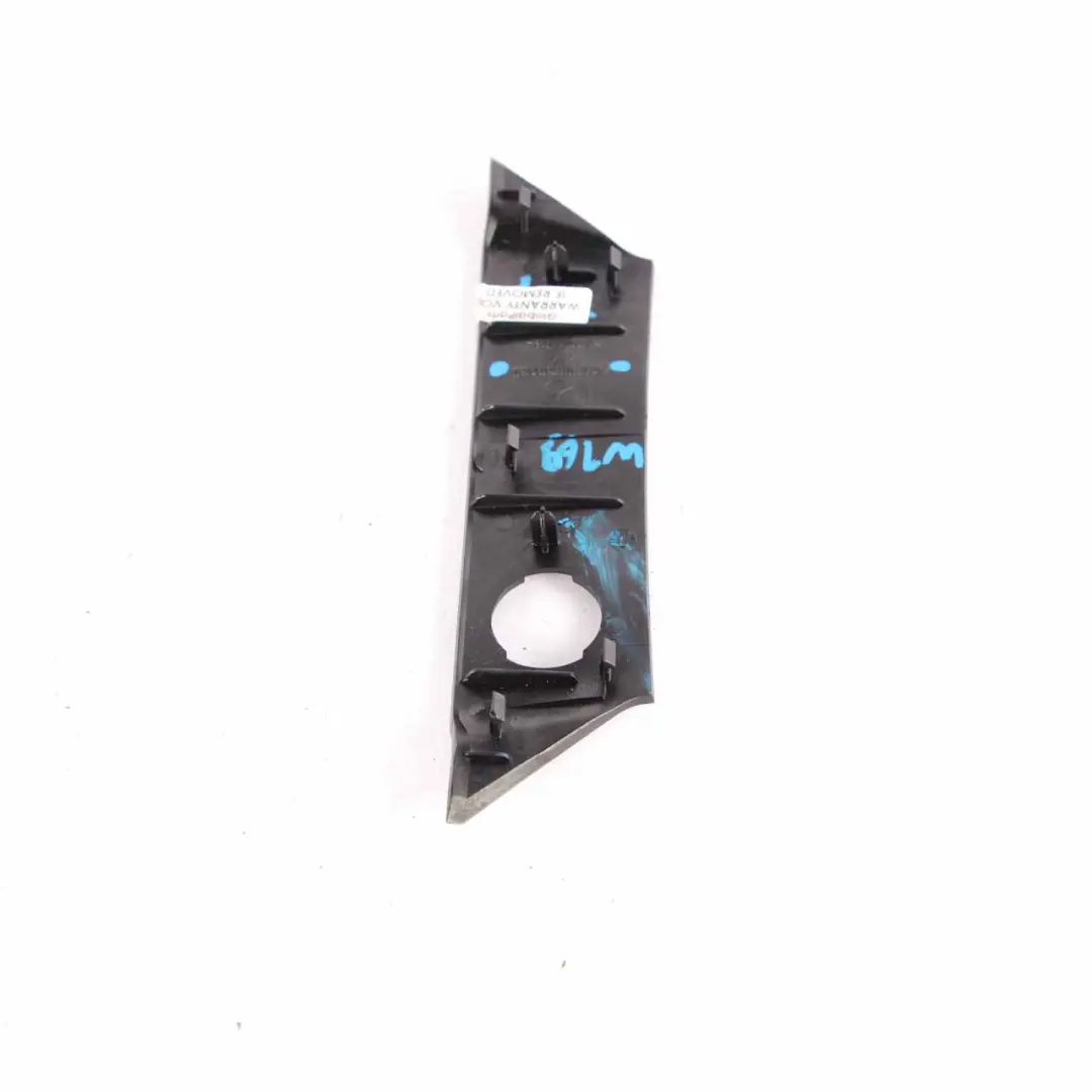Mercedes W169 W245 Prise de courant Console Centrale Support montage - SKU A1696830136 - Numéro de pièce A1696830136