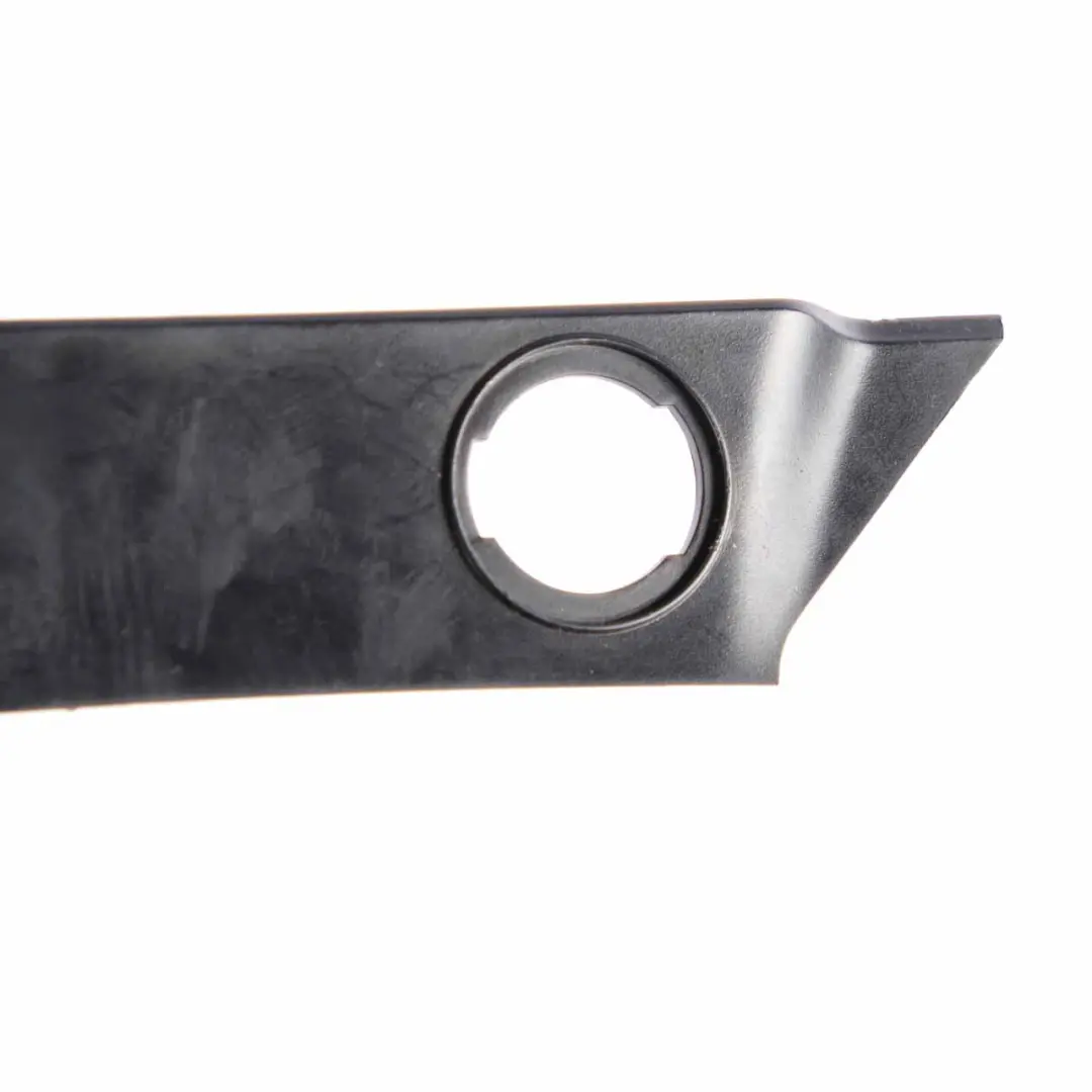 Mercedes W169 W245 Presa corrente Console Supporto montaggio - SKU A1696830136 - Numero di parte A1696830136