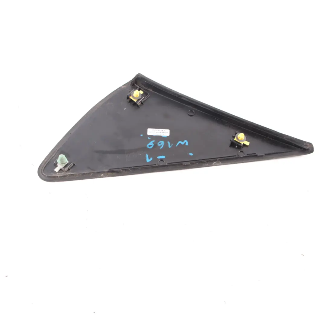 A-Klasse W169 Verkleidung Spiegeldreieck Links Schwarz für Mercedes mit Teilenummer A1696900187 Mercedes A-Klasse W169 Verkleidung Spiegeldreieck Links Schwarz - SKU A1696900187-1 - Teilenummer A1696900187