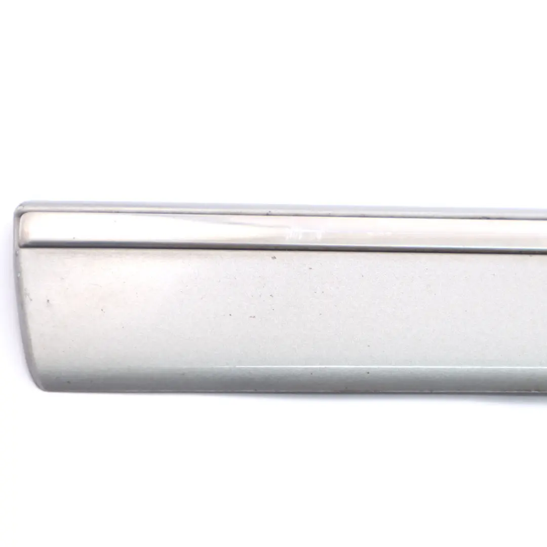 Mercedes W169 Moldura de puerta Delantera Derecha Gris Cometa - 748 - SKU A1696900462-KMG - Número de pieza A1696900462