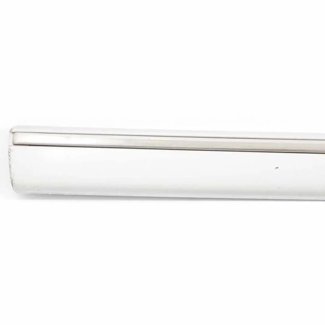 Modanatura porta Striscia anteriore destra Argento Polare per Mercedes W169 con numero di parte A1696900462 Mercedes W169 Modanatura porta Striscia anteriore destra Argento Polare - SKU A1696900462-PLS - Numero di parte A1696900462