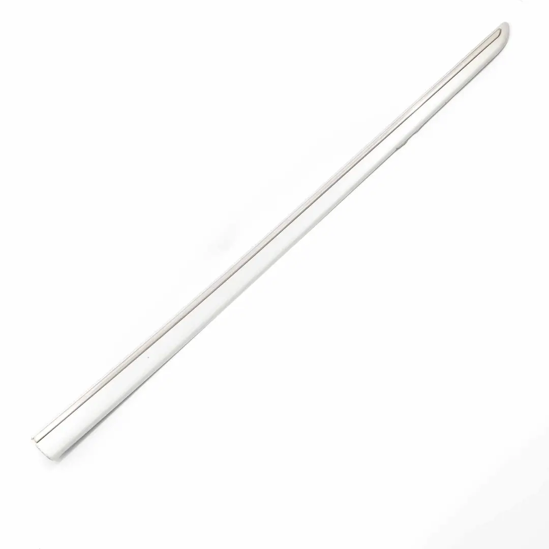 Mercedes W169 Moulure Porte Avant Droite Argent Polaire - SKU A1696900462-PLS - Numéro de pièce A1696900462