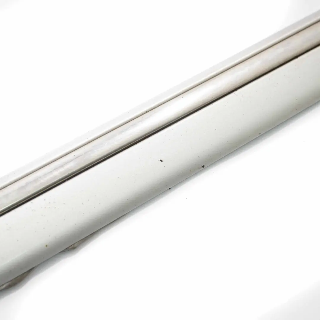 moldura puerta delantera derecha Polar Plata para Mercedes W169 con número de pieza A1696900462 Mercedes W169 moldura puerta delantera derecha Polar Plata - SKU A1696900462-PLS - Número de pieza A1696900462