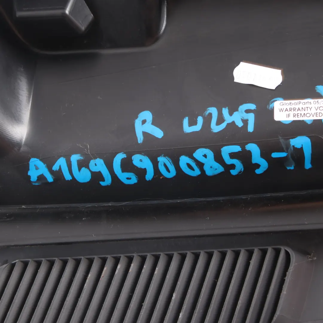 Verkleidung C Säule Kofferraumdeckel Hinten Grau für Mercedes W245 mit Teilenummer A1696900853 Mercedes W245 Verkleidung C Säule Kofferraumdeckel Hinten Grau - SKU A1696900853-1 - Teilenummer A1696900853