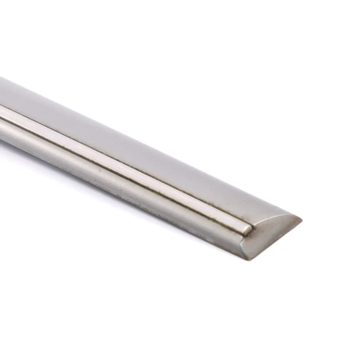 Moulure de porte arrière gauche Gris Comète Métallisé - 748 pour Mercedes W169 à propos du numéro de pièce A1696901362 Mercedes W169 Moulure de porte arrière gauche Gris Comète Métallisé - 748 - SKU A1696901362-KMG - Numéro de pièce A1696901362