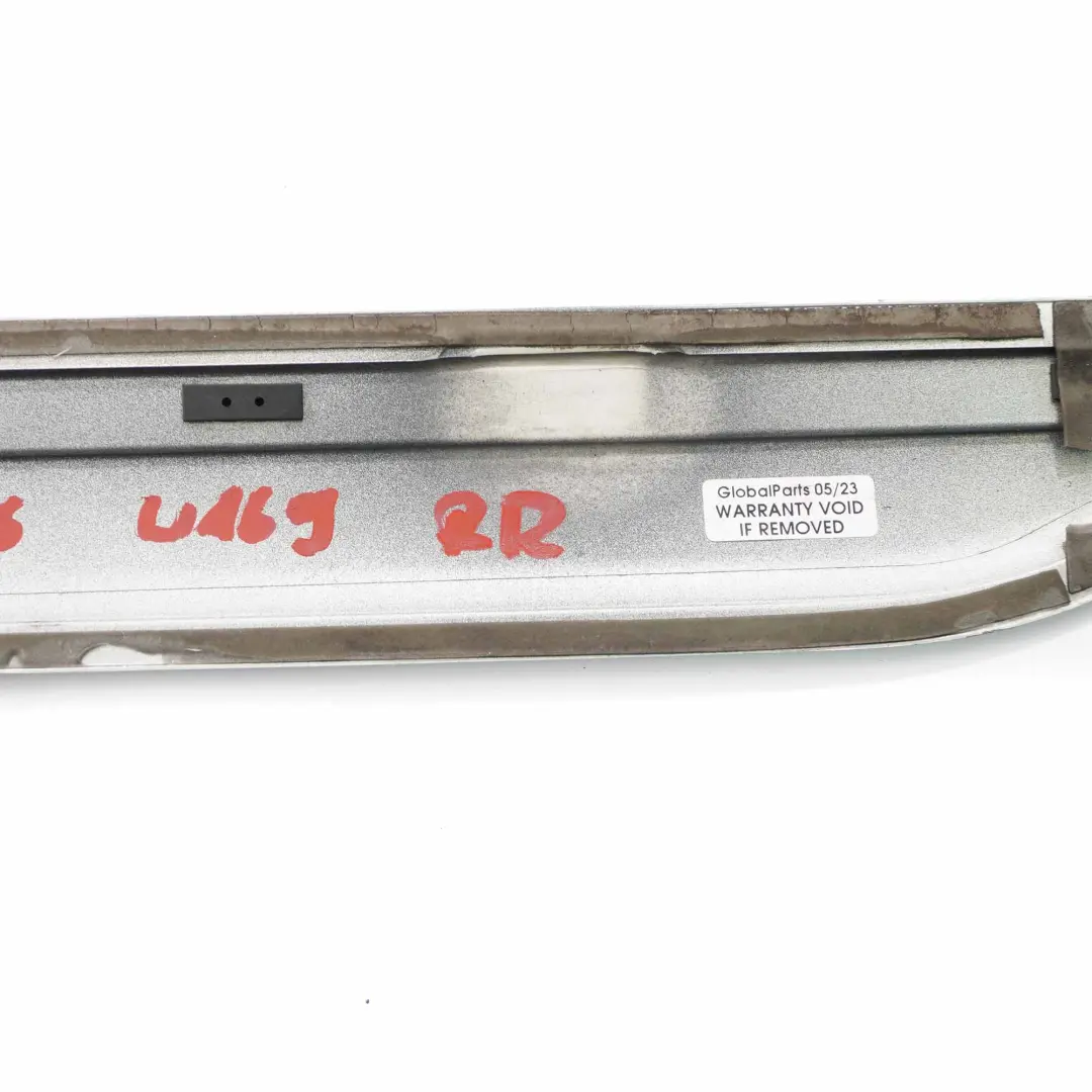 Modanatura porta Striscia rivestimento posteriore destra Argento per Mercedes W169 con numero di parte A1696901462 Mercedes W169 Modanatura porta Striscia rivestimento posteriore destra Argento - SKU A1696901462-PLS - Numero di parte A1696901462