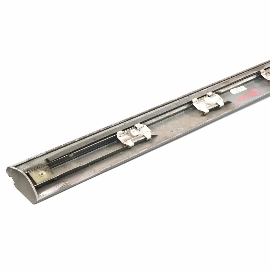 Mercedes W245 Striscia rivestimento porta anteriore sinistra Grigio cometa 748 - SKU A1696903362-KMG - Numero di parte A1696903362