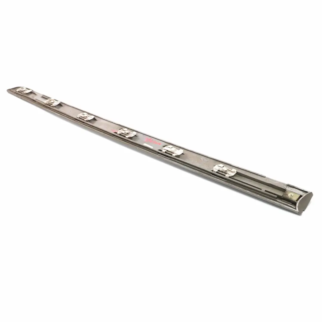 Mercedes W245 Striscia rivestimento porta anteriore sinistra Grigio cometa 748 - SKU A1696903362-KMG - Numero di parte A1696903362