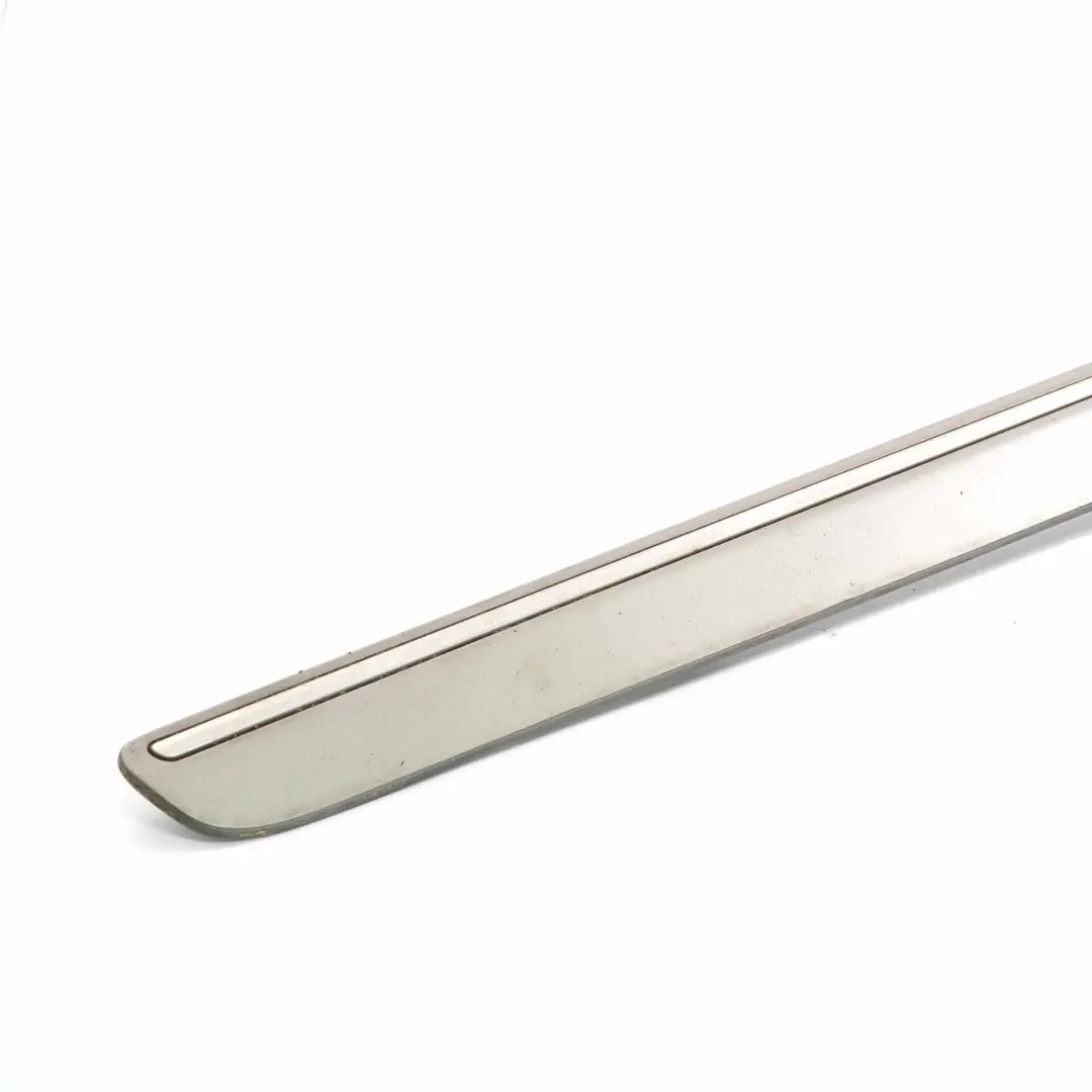 Mercedes W245 Bande garniture porte avant gauche Gris Comète Métallisé - 748 - SKU A1696903362-KMG - Numéro de pièce A1696903362