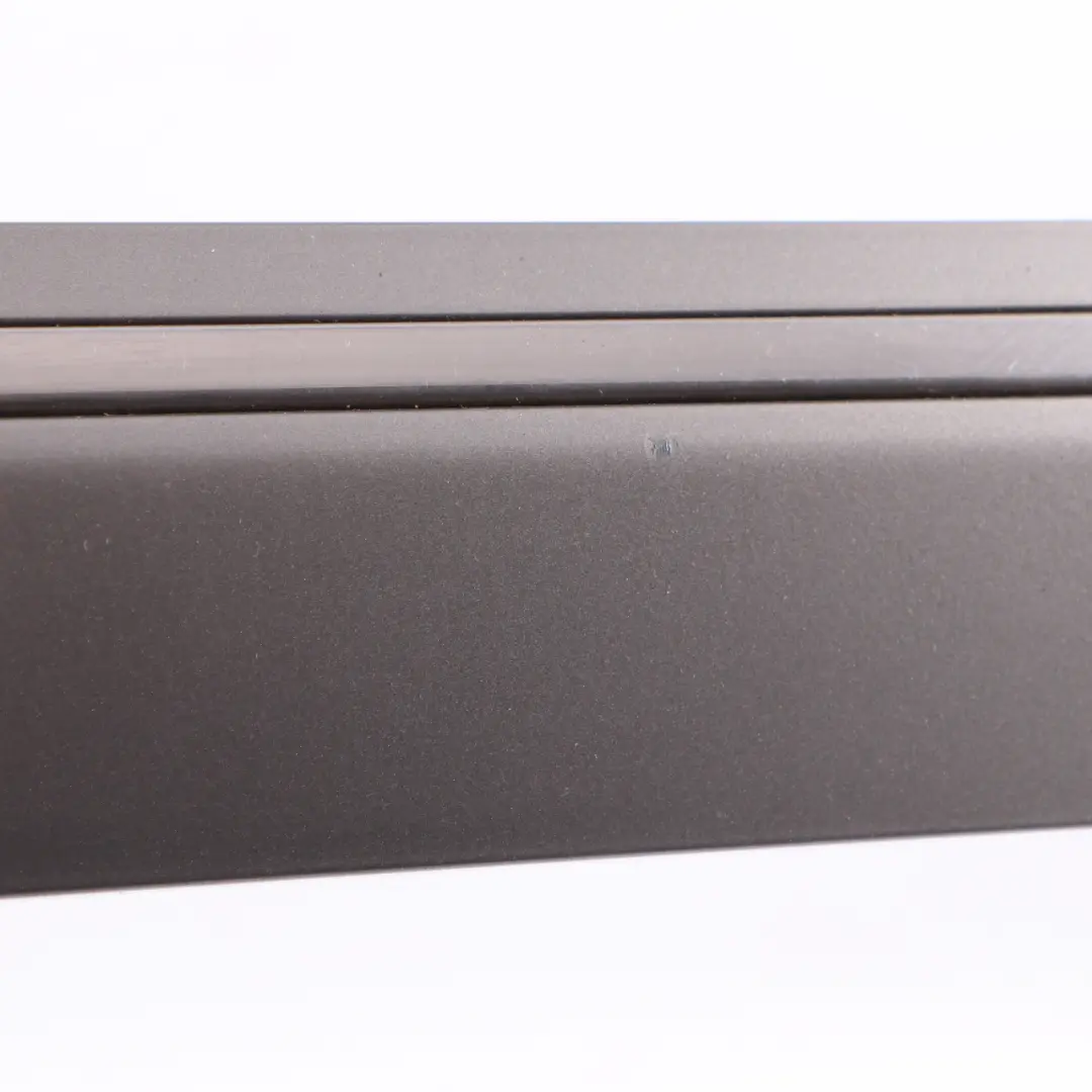 Baguette Porte Arrière Droite Moulure Extérieure Gris Comète 748 pour Mercedes W245 à propos du numéro de pièce A1696903662 Mercedes W245 Baguette Porte Arrière Droite Moulure Extérieure Gris Comète 748 - SKU A1696903662-KMG - Numéro de pièce A1696903662