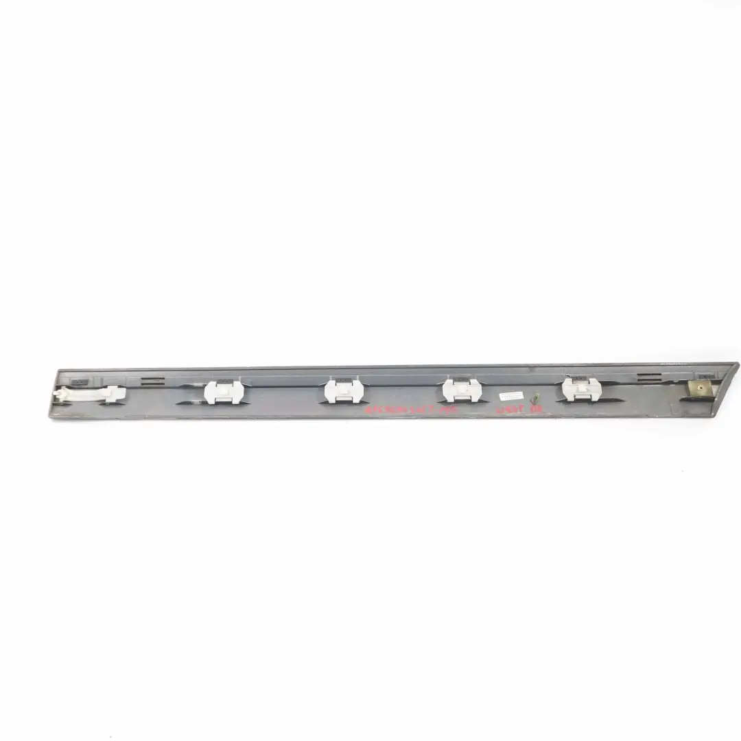 Mercedes W245 Bande d'habillage porte arrière droite Moulage Mountain Gris - 787 - SKU A1696903662-MG - Numéro de pièce A1696903662