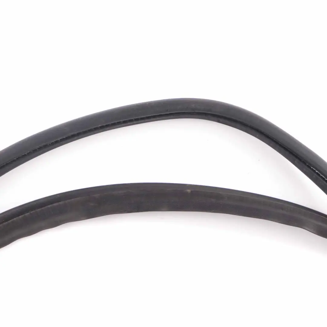 Türdichtung vorne links rechts Kantenschutz für Mercedes W169 mit Teilenummer A1696920376 Mercedes W169 Türdichtung vorne links rechts Kantenschutz - SKU A1696920376 - Teilenummer A1696920376