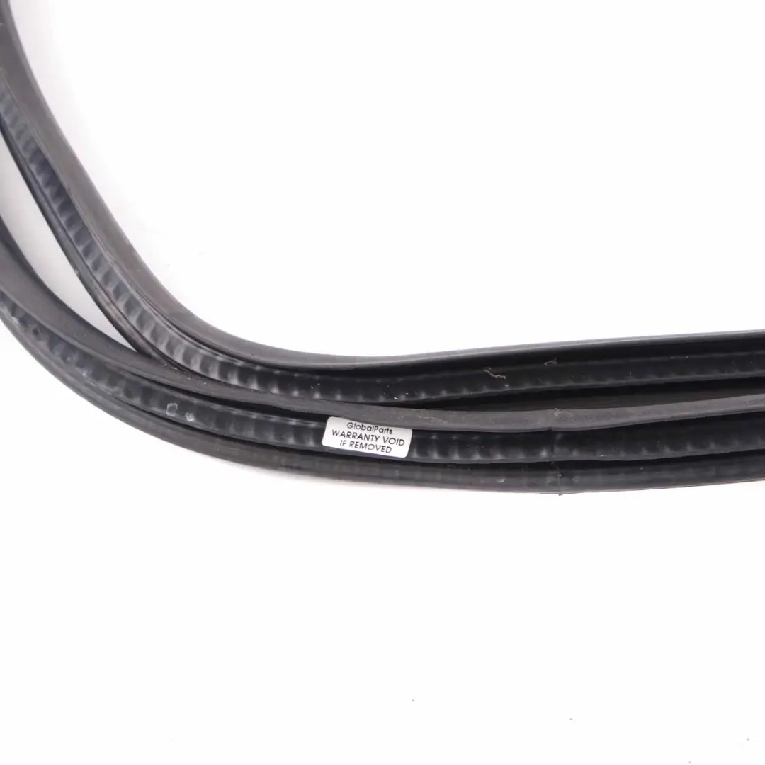 Türdichtung vorne links rechts Kantenschutz für Mercedes W169 mit Teilenummer A1696920376 Mercedes W169 Türdichtung vorne links rechts Kantenschutz - SKU A1696920376 - Teilenummer A1696920376