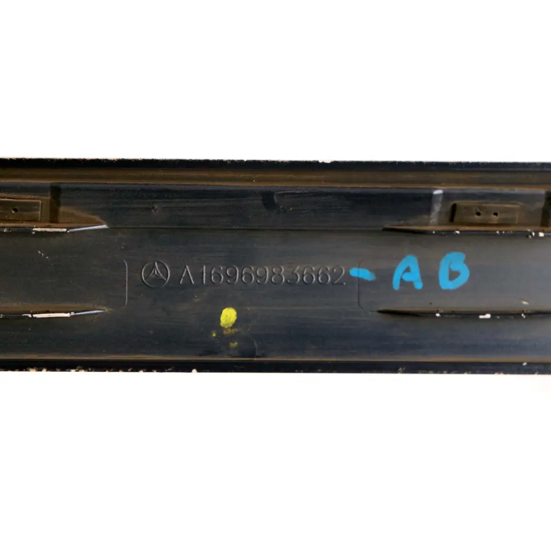  Mercedes-Benz W245 Banda de moldura de puerta delantera derecha Azul Atolón - SKU A1696983662-AB - Número de pieza A1696983662