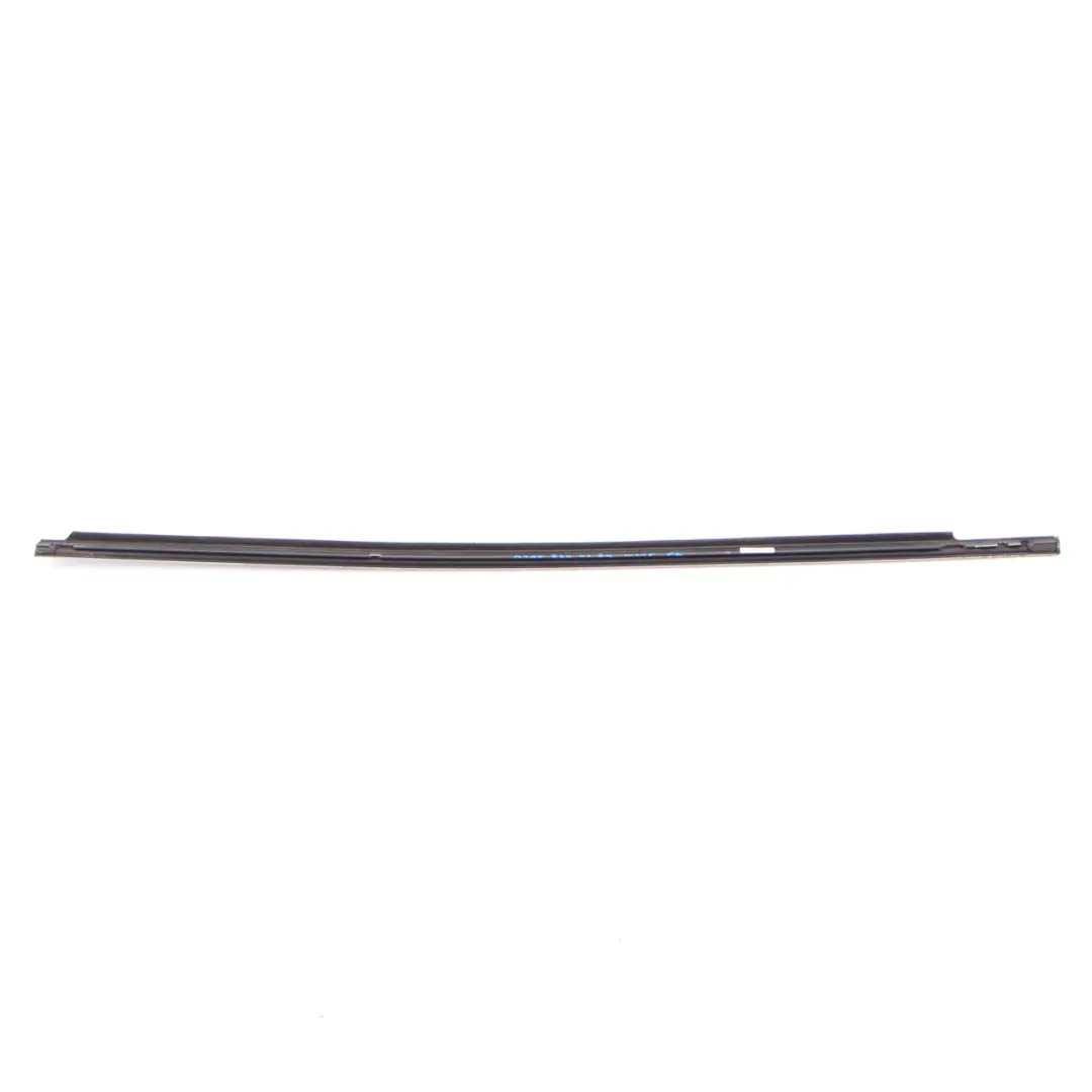 Mercedes-Benz W245 Garnieren Zierleiste Tür Vorne Links für mit Teilenummer A1697200324 Mercedes-Benz W245 Garnieren Zierleiste Tür Vorne Links - SKU A1697200324-1 - Teilenummer A1697200324
