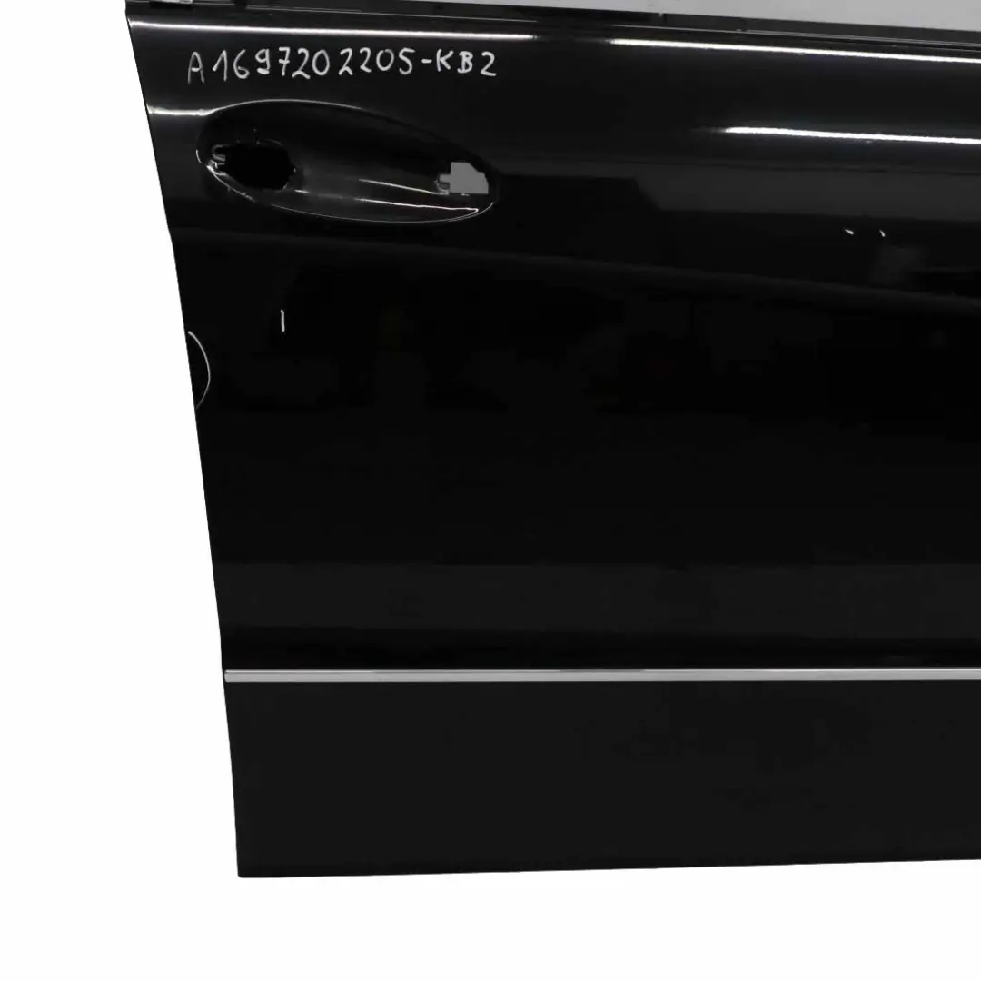 Porta anteriore destra Kosmos Cosmic Black Metallic - 191 per Mercedes W169 con numero di parte A1697202205 Mercedes W169 Porta anteriore destra Kosmos Cosmic Black Metallic - 191 - SKU A1697202205-KB2 - Numero di parte A1697202205