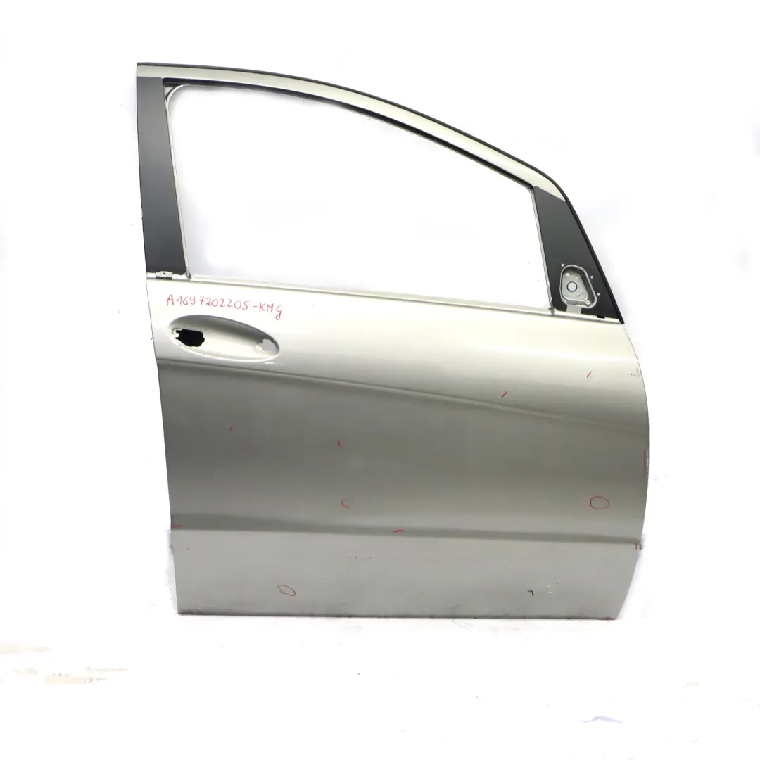 Tür vorne rechts Comet Grau Kometgrau Metallic - 748 für Mercedes W169 mit Teilenummer A1697202205 Mercedes W169 Tür vorne rechts Comet Grau Kometgrau Metallic - 748 - SKU A1697202205-KMG - Teilenummer A1697202205