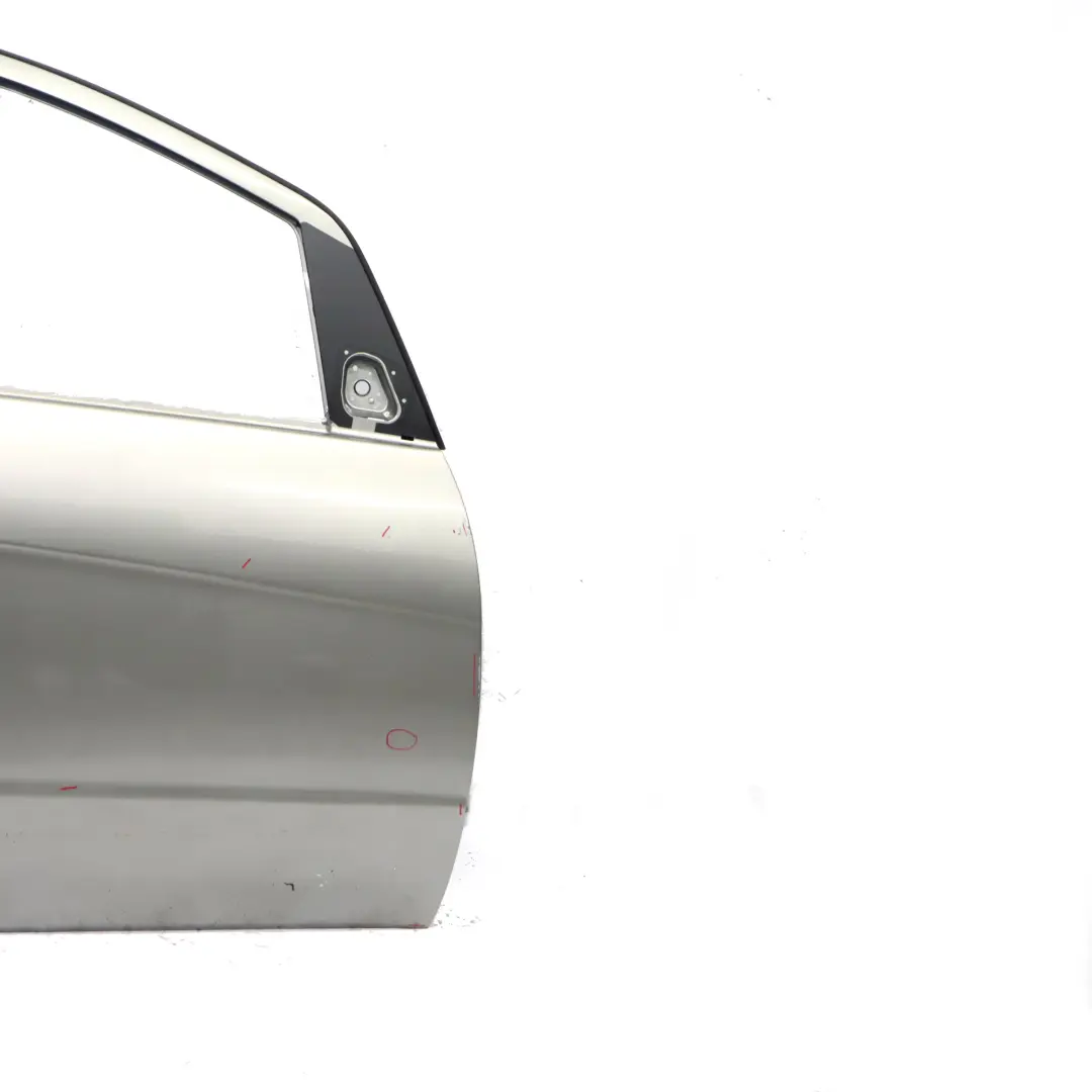 Porta anteriore destra Grigio Cometa Kometgrau metallizzato - 748 per Mercedes W169 con numero di parte A1697202205 Mercedes W169 Porta anteriore destra Grigio Cometa Kometgrau metallizzato - 748 - SKU A1697202205-KMG - Numero di parte A1697202205