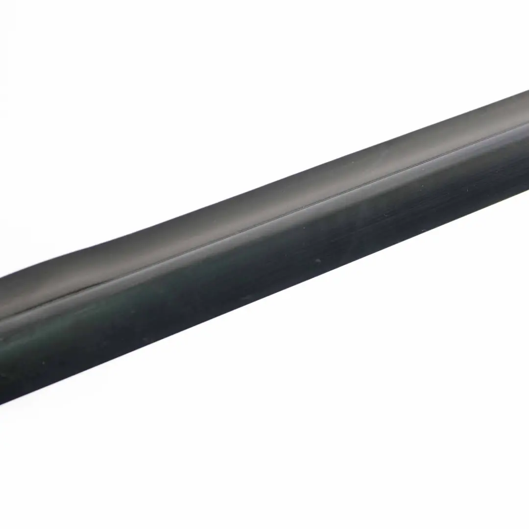 Puerta Delantera Izquierda Junta Riel para Mercedes W169 con número de pieza A1697250765 Mercedes W169 Puerta Delantera Izquierda Junta Riel - SKU A1697250765 - Número de pieza A1697250765