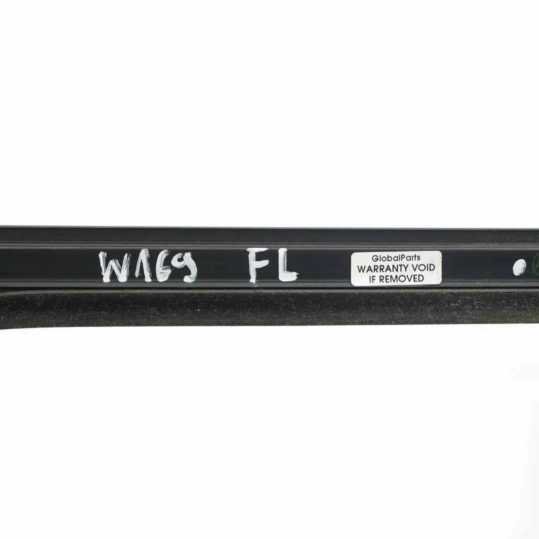 Puerta Delantera Izquierda Junta Riel para Mercedes W169 con número de pieza A1697250765 Mercedes W169 Puerta Delantera Izquierda Junta Riel - SKU A1697250765 - Número de pieza A1697250765