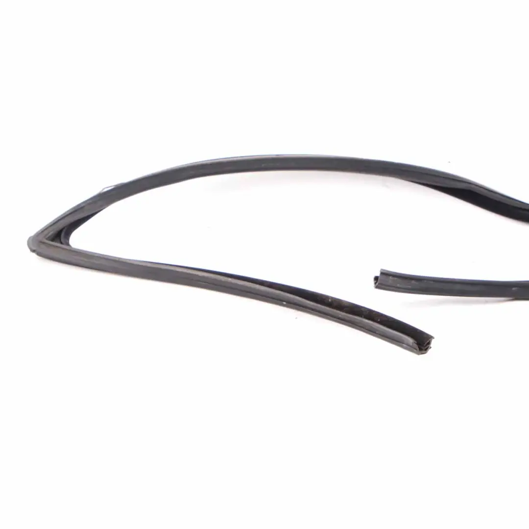 Mercedes W169 Joint de vitre porte avant droite Joint d'intérieur - SKU A1697250825 - Numéro de pièce A1697250825