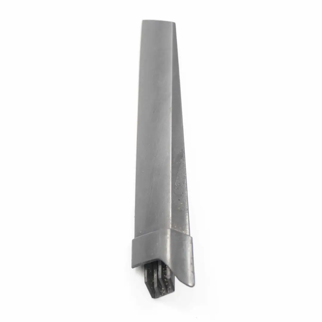 vorne links Türrelingstange Dichtungsleiste für Mercedes W169 Coupe mit Teilenummer A1697251365 Mercedes W169 Coupe vorne links Türrelingstange Dichtungsleiste - SKU A1697251365 - Teilenummer A1697251365