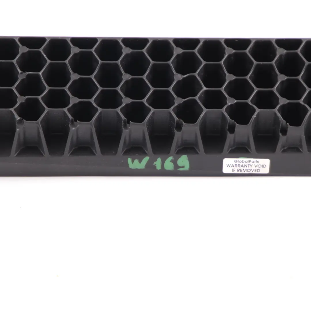 Mercedes W169 Tarjeta puerta del panel soporte montaje de la tira Trim Derecha - SKU A1697270258 - Número de pieza A1697270258