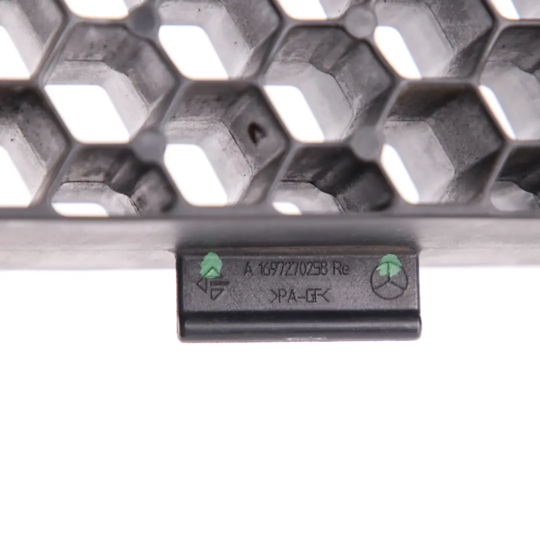 Wspornik Podpora Boczka Drzwi Listwa Prawa do Mercedes W169 o numerze A1697270258 Mercedes W169 Wspornik Podpora Boczka Drzwi Listwa Prawa - SKU A1697270258 - Numer Części A1697270258