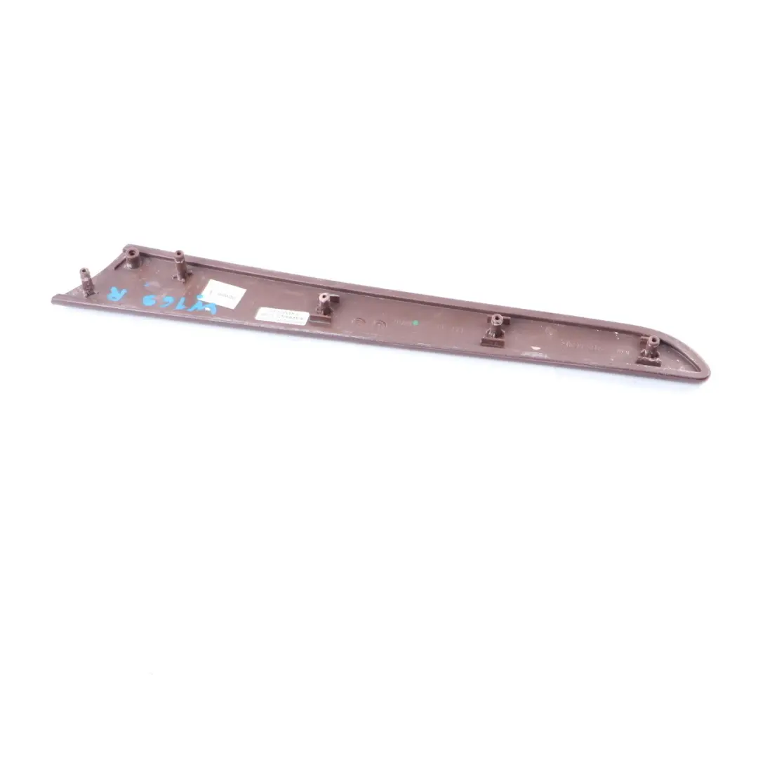 Bande décorative porte droite bois myrte pour Mercedes W169 à propos du numéro de pièce A1697270282 Mercedes W169 Bande décorative porte droite bois myrte - SKU A1697270282 - Numéro de pièce A1697270282