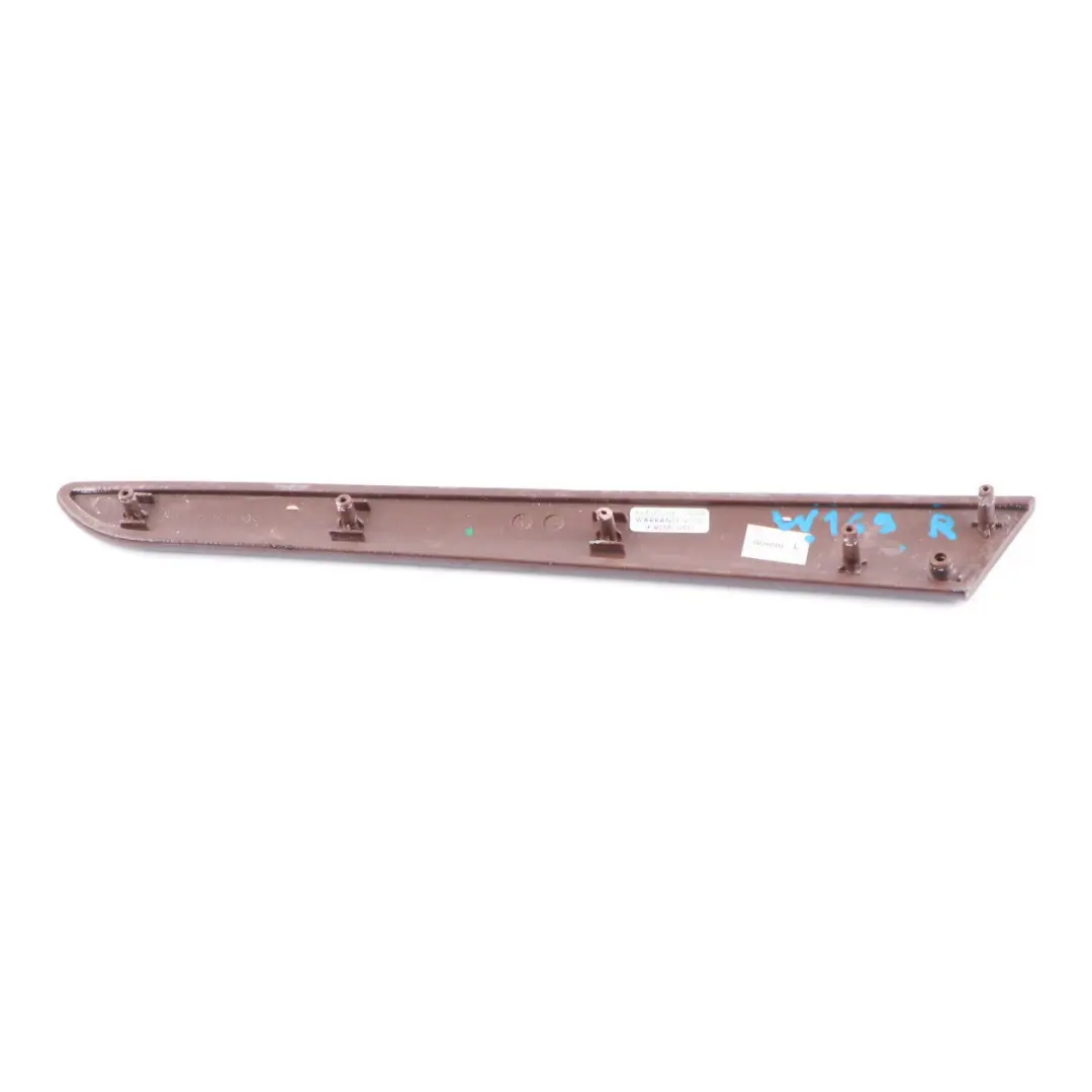 Decor Strip Trim Door Right Wood Myrtle per Mercedes W169 con numero di parte A1697270282 Mercedes W169 Decor Strip Trim Door Right Wood Myrtle - SKU A1697270282 - Numero di parte A1697270282