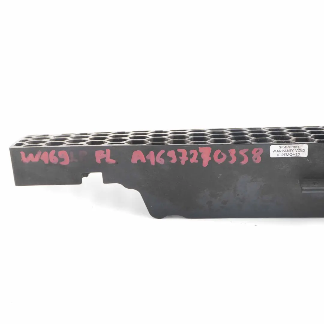 Türverkleidung Tür Vorne Links Halterung für Mercedes W245 mit Teilenummer A1697270358 Mercedes W245 Türverkleidung Tür Vorne Links Halterung - SKU A1697270358 - Teilenummer A1697270358