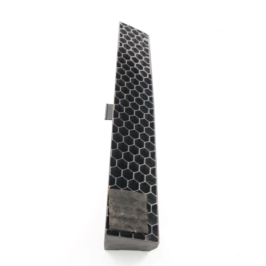 Support d'habillage de porte avant gauche Support pour Mercedes W245 à propos du numéro de pièce A1697270358 Mercedes W245 Support d'habillage de porte avant gauche Support - SKU A1697270358 - Numéro de pièce A1697270358