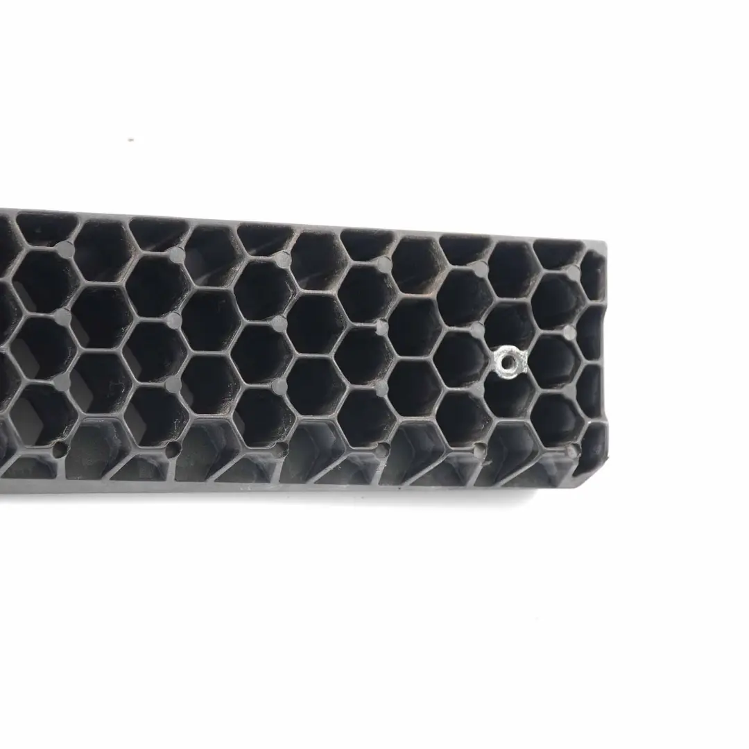 Mercedes W245 Support d'habillage de porte avant gauche Support - SKU A1697270358 - Numéro de pièce A1697270358