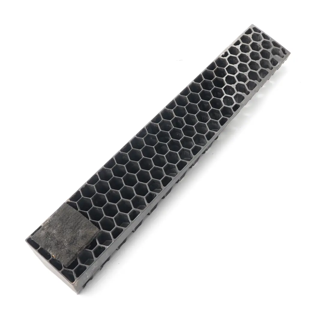 Mercedes W245 Support d'habillage de porte avant gauche Support - SKU A1697270358 - Numéro de pièce A1697270358