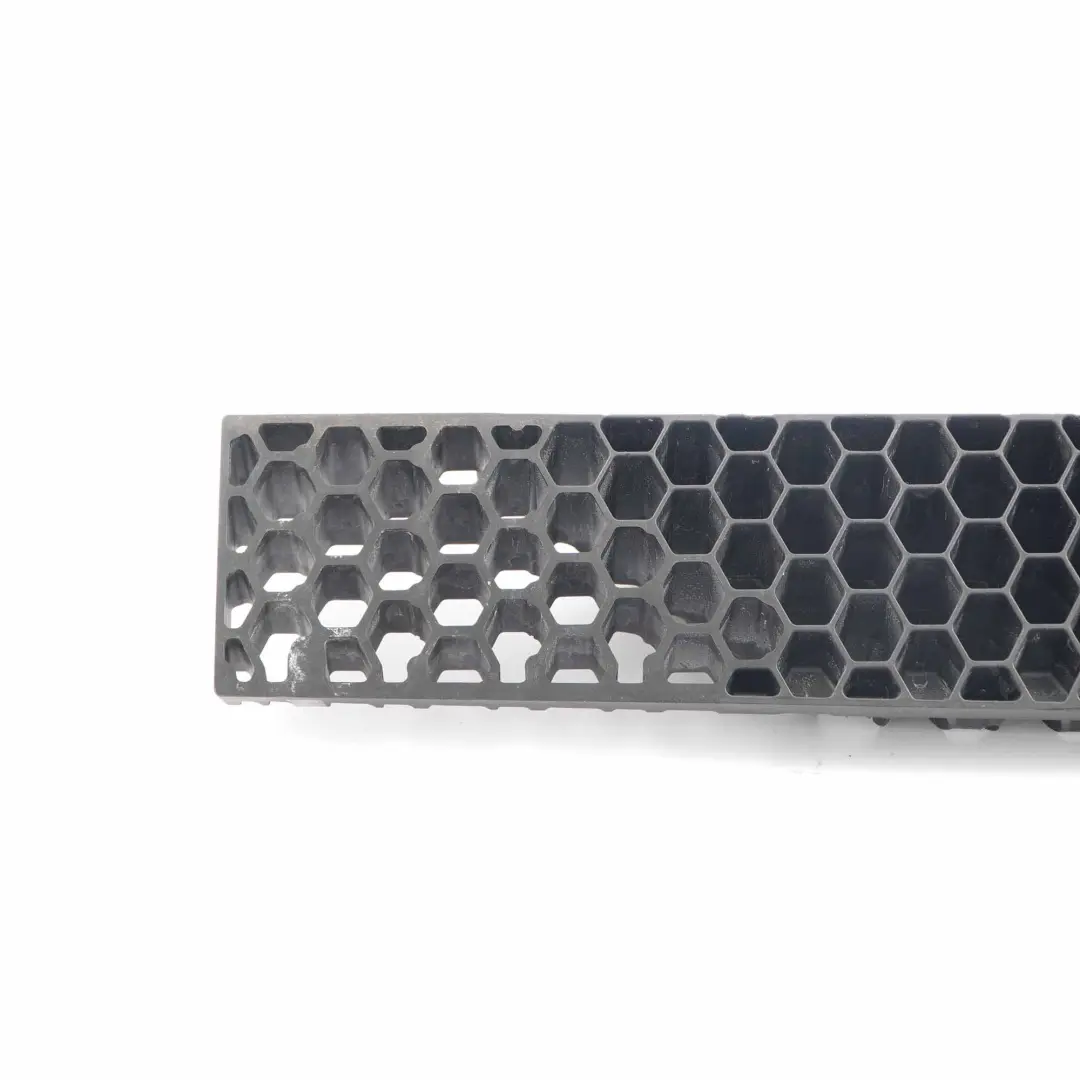 Support d'habillage de porte avant droite pour Mercedes W245 à propos du numéro de pièce A1697270458 Mercedes W245 Support d'habillage de porte avant droite - SKU A1697270458 - Numéro de pièce A1697270458