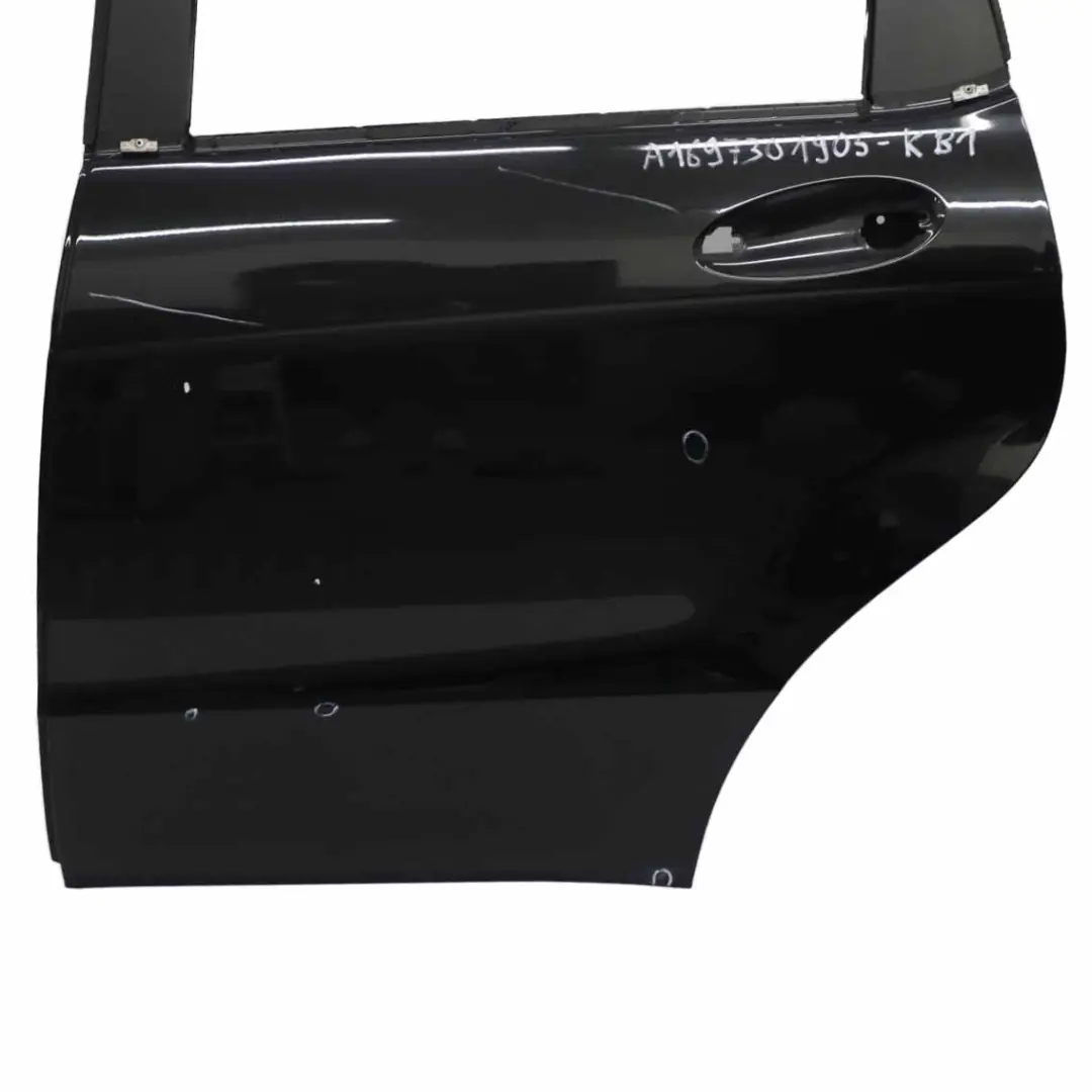 Porta posteriore sinistra Kosmos Cosmic Black Metallic - 191 per Mercedes W169 con numero di parte A1697301905 Mercedes W169 Porta posteriore sinistra Kosmos Cosmic Black Metallic - 191 - SKU A1697301905-KB1 - Numero di parte A1697301905