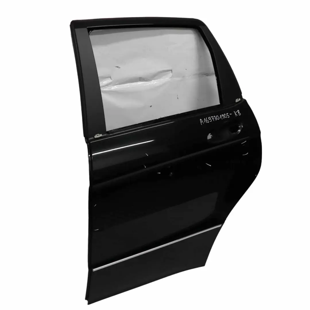 Porta posteriore sinistra Kosmos Cosmic Black Metallic - 191 per Mercedes W169 con numero di parte A1697301905 Mercedes W169 Porta posteriore sinistra Kosmos Cosmic Black Metallic - 191 - SKU A1697301905-KB - Numero di parte A1697301905