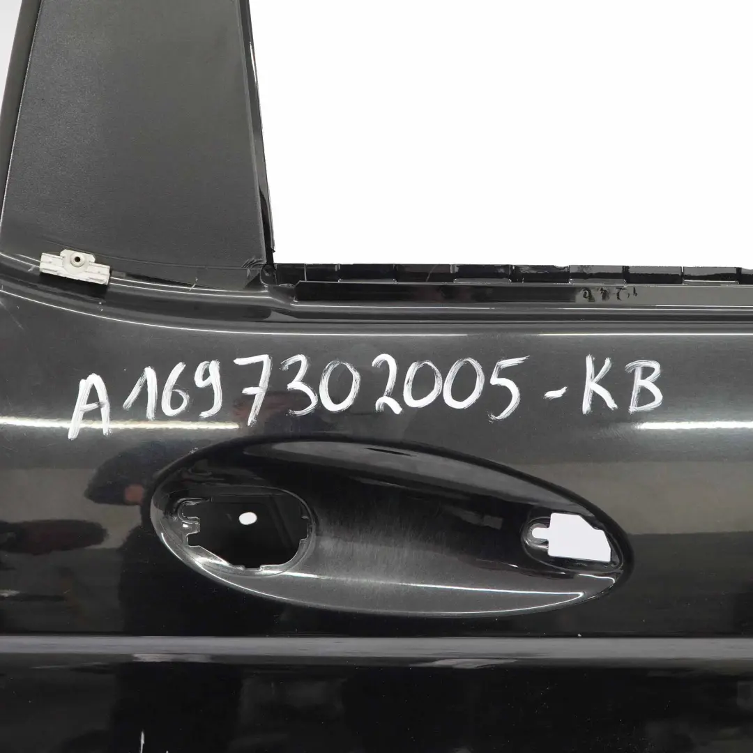 Puerta trasera Mercedes W169 derecha Kosmos Cosmic Black Metallic - 191 para con número de pieza A1697302005 Puerta trasera Mercedes W169 derecha Kosmos Cosmic Black Metallic - 191 - SKU A1697302005-KB1 - Número de pieza A1697302005