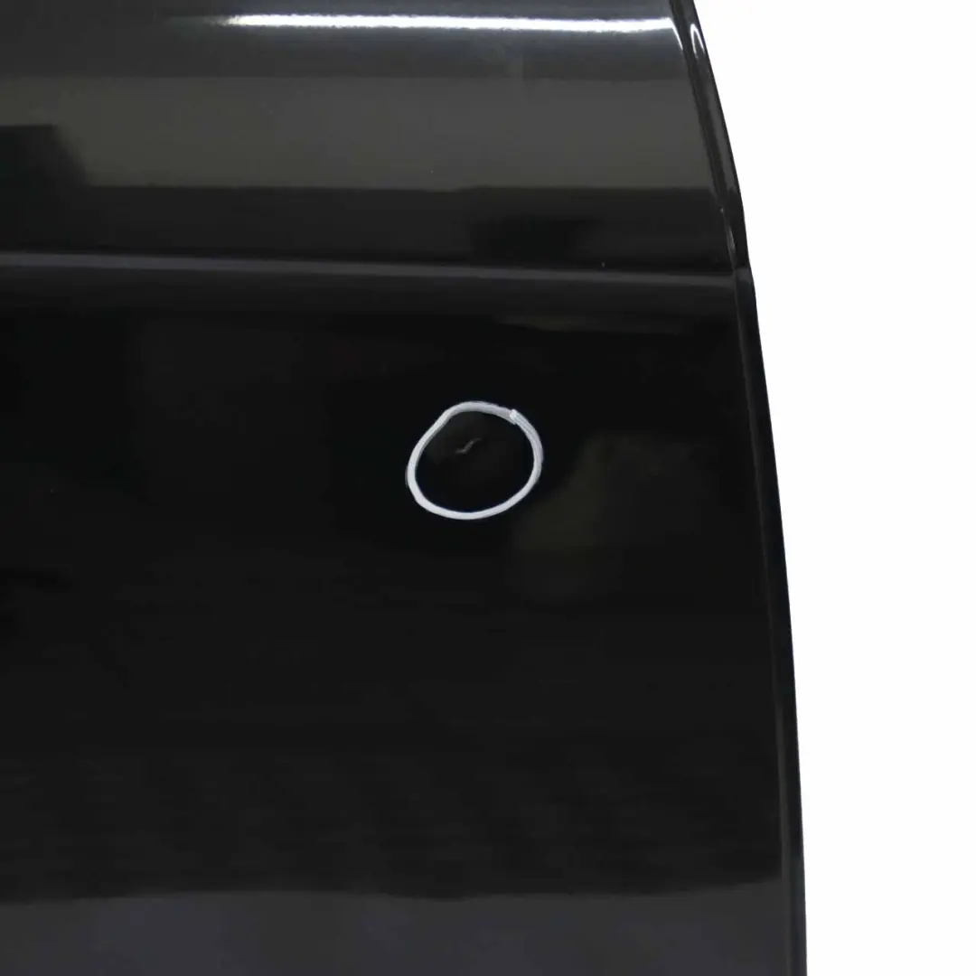 Puerta trasera Mercedes W169 derecha Kosmos Cosmic Black Metallic - 191 para con número de pieza A1697302005 Puerta trasera Mercedes W169 derecha Kosmos Cosmic Black Metallic - 191 - SKU A1697302005-KB2 - Número de pieza A1697302005