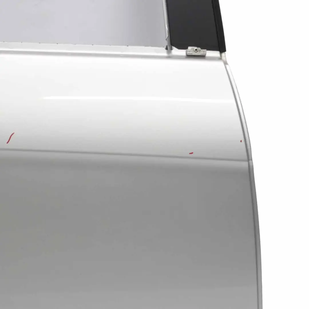 Hintertür Mercedes W169 Rechts Verkleidung Reef Silber Metallic - 783 für mit Teilenummer A1697302005 Hintertür Mercedes W169 Rechts Verkleidung Reef Silber Metallic - 783 - SKU A1697302005-RS - Teilenummer A1697302005