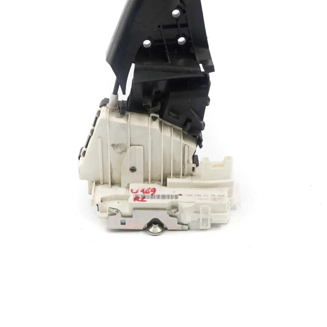 Mercedes-Benz W169 Chiudere Blocco Collegamento Posteriore Sinistra per con numero di parte A1697302135 Mercedes-Benz W169 Chiudere Blocco Collegamento Posteriore Sinistra - SKU A1697302135 - Numero di parte A1697302135