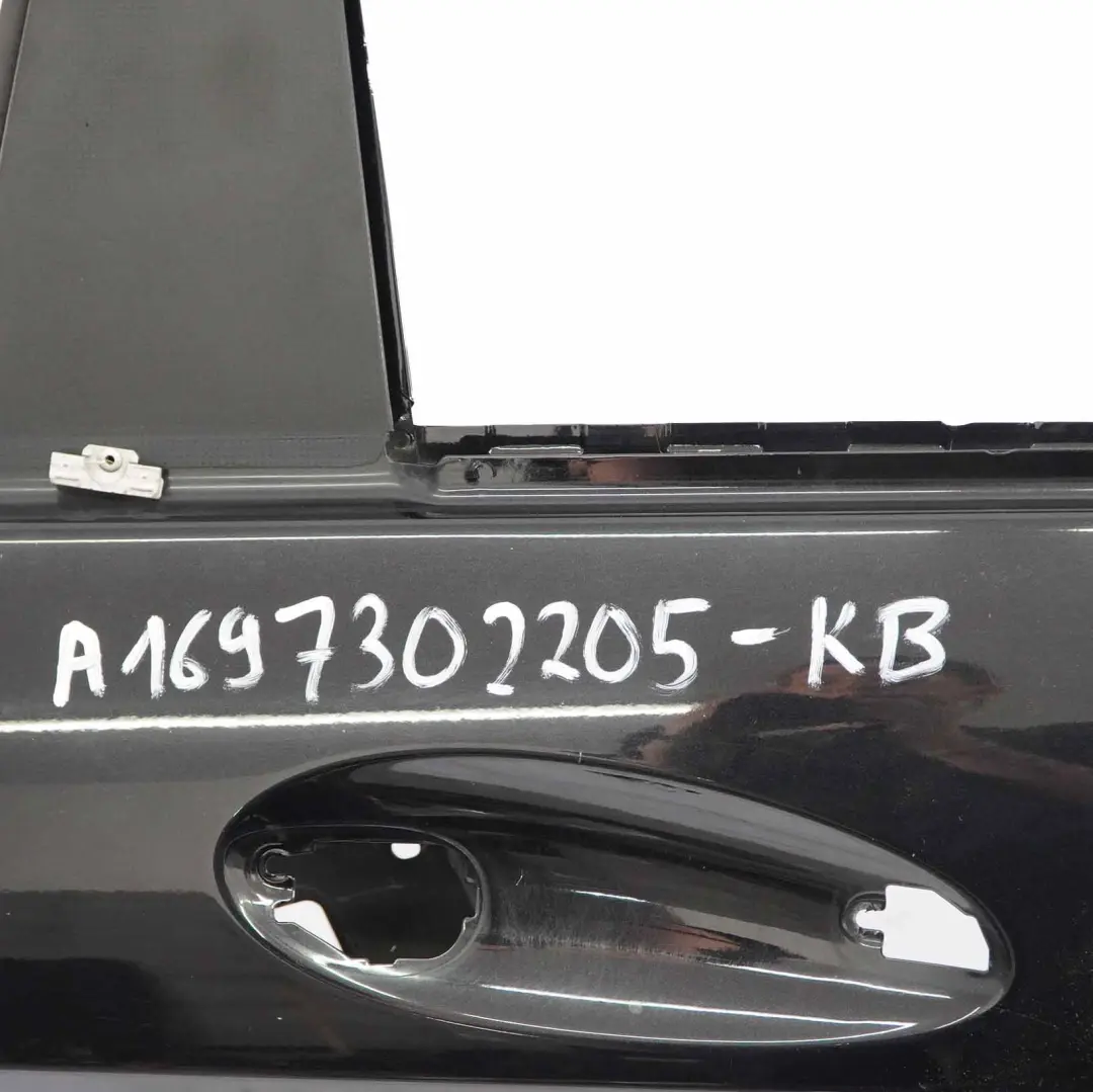 Puerta Trasera Derecha Kosmos Negro Cósmico Metalizado - 191 para Mercedes W245 con número de pieza A1697302205 Mercedes W245 Puerta Trasera Derecha Kosmos Negro Cósmico Metalizado - 191 - SKU A1697302205-KB - Número de pieza A1697302205